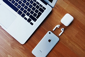 Может сделаешь свою шмотку?